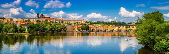 Prag-Reisegutschein für 2 Personen: 3 Tage im 3-4*Hotel inkl. Frühstück + Schifffahrt für 39€/Person