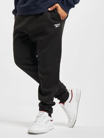 Reebok Identity Joggers für 27€ - Jogginghose in Schwarz, Größen XS-2XL